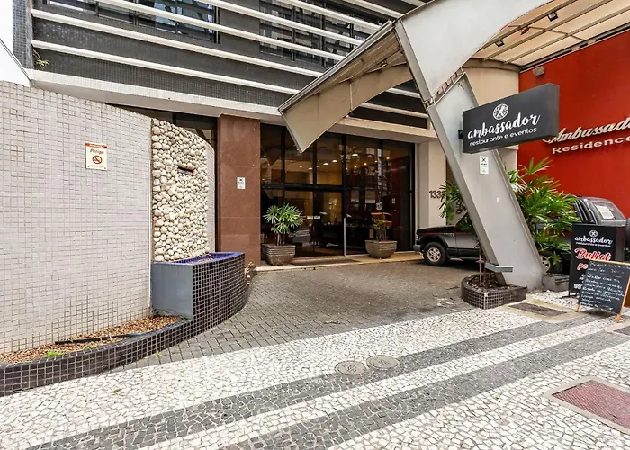 Apto-Flat Excelente Localização Centro-Batel Piscina e Academia